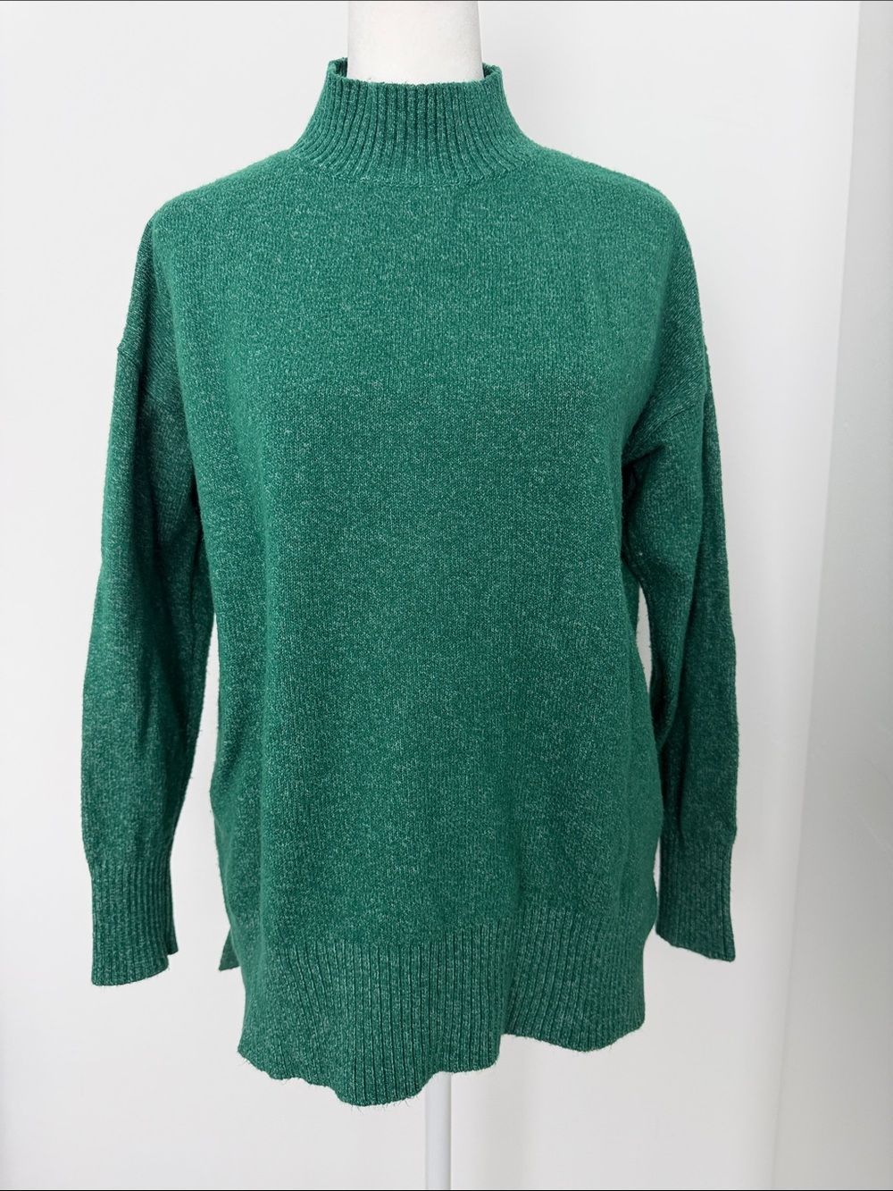 Loft Green Mock Neck Sweater cozy classic preppy minimalist‎ academia